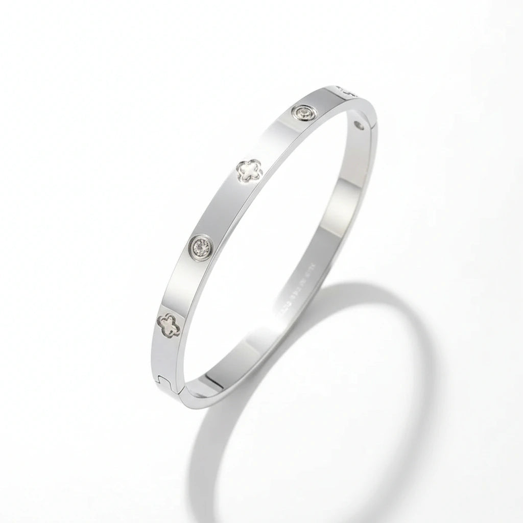 Bracelet à la Mode – Toucher Envoûtant