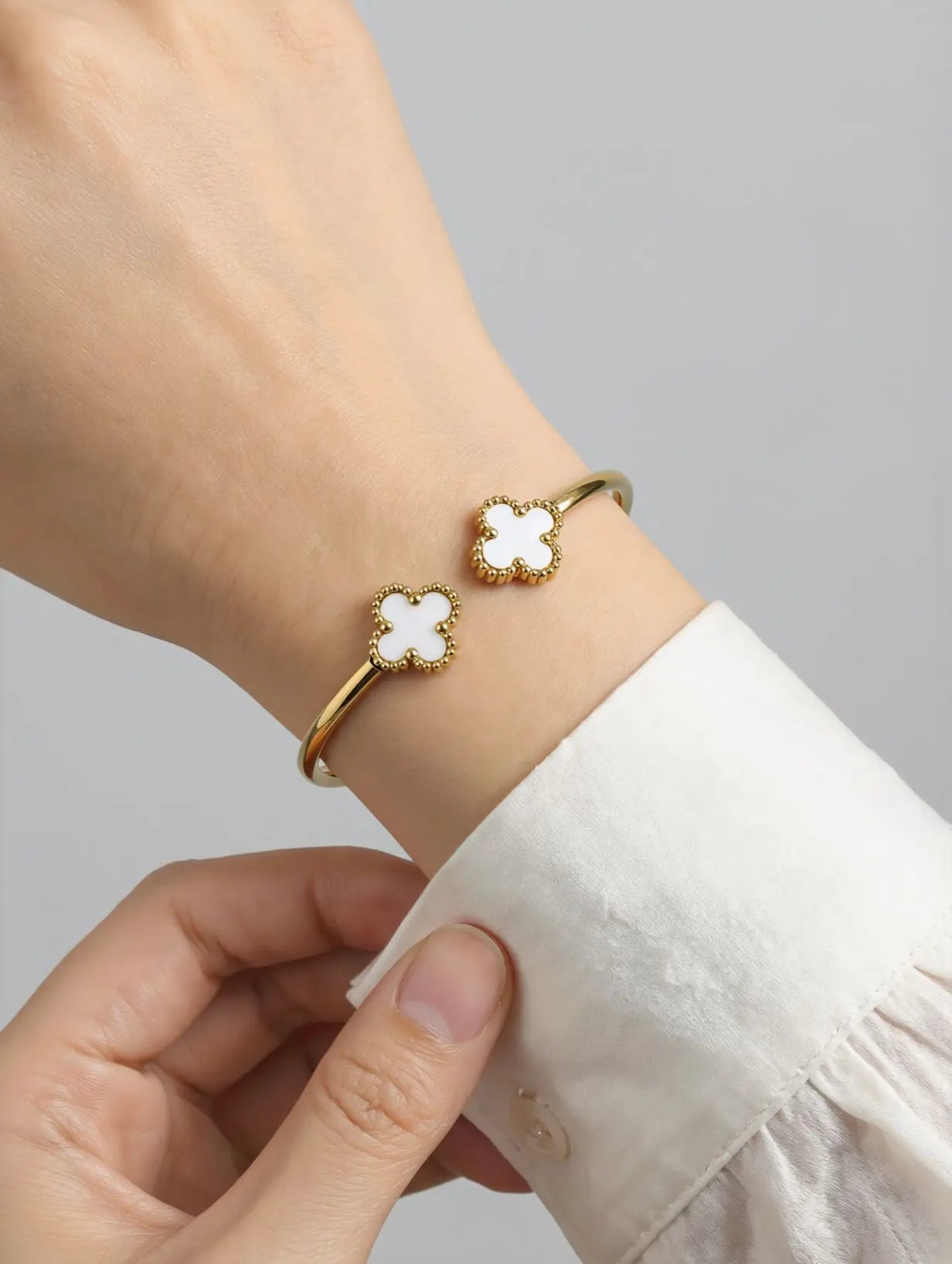 Bracelet Jonc Femme – Éclat de Fleur