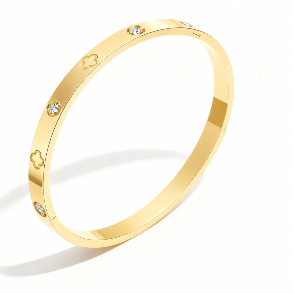 Bracelet à la Mode – Toucher de Luxe